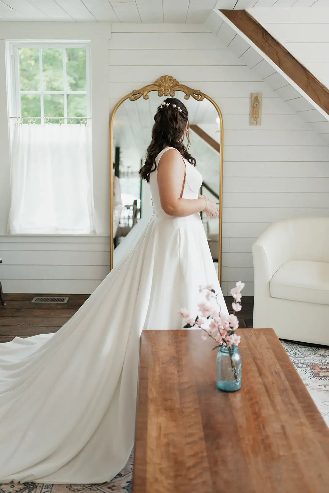Wedding dress photo